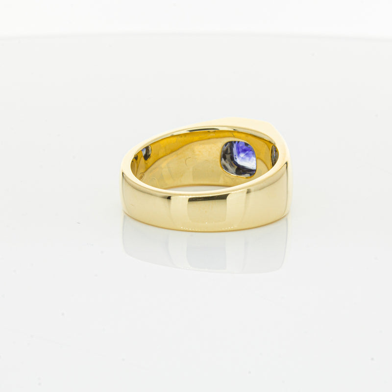 18ct Yellow Gold 1.32ct Sapphire Ring-Ring-Walker & Hall