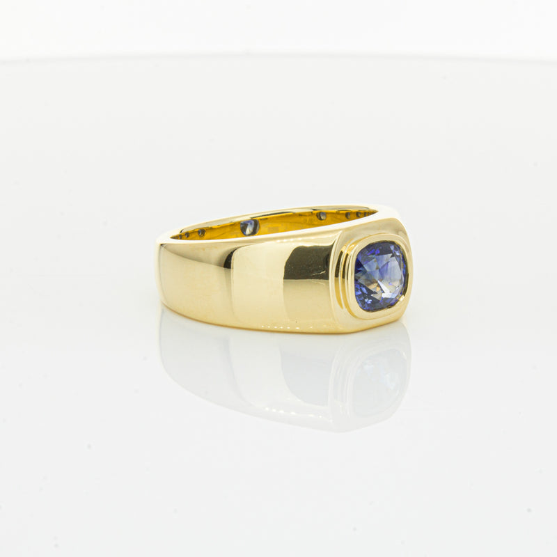 18ct Yellow Gold 1.32ct Sapphire Ring-Ring-Walker & Hall