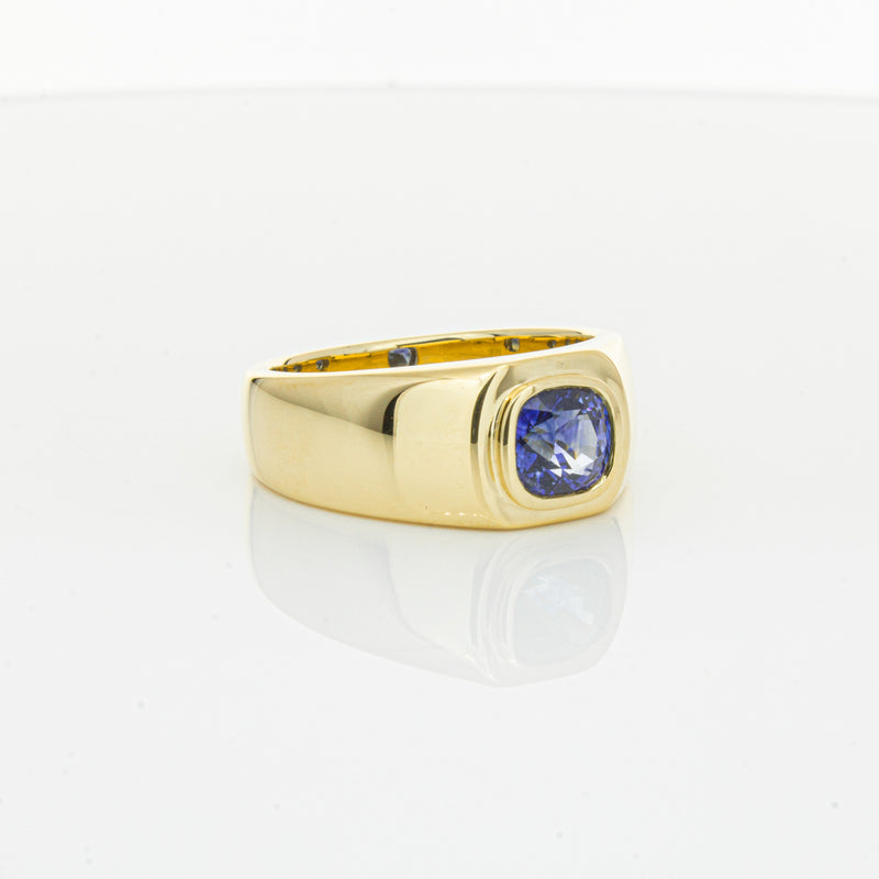 18ct Yellow Gold 1.32ct Sapphire Ring-Ring-Walker & Hall