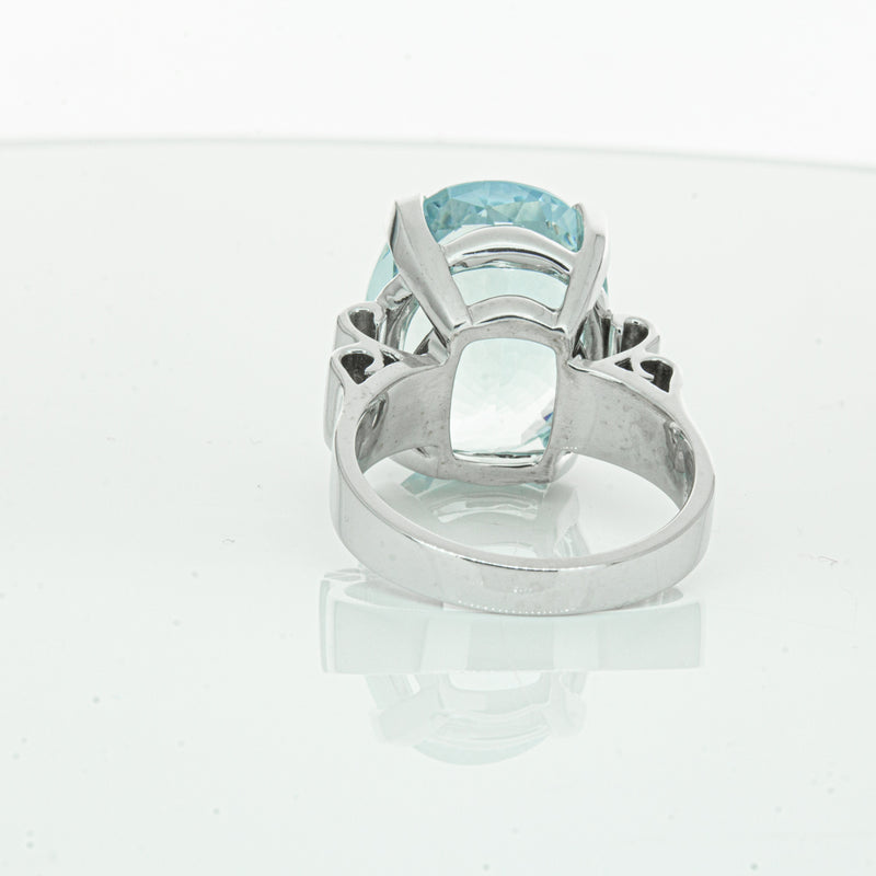 9ct White Gold Aquamarine Ring-Ring-Walker & Hall