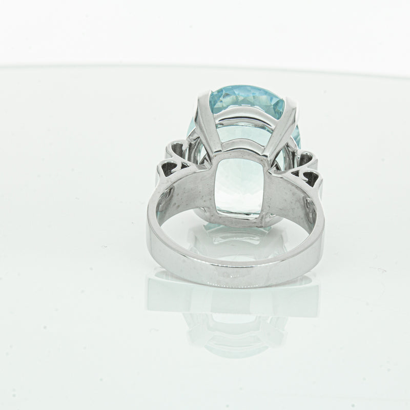 9ct White Gold Aquamarine Ring-Ring-Walker & Hall