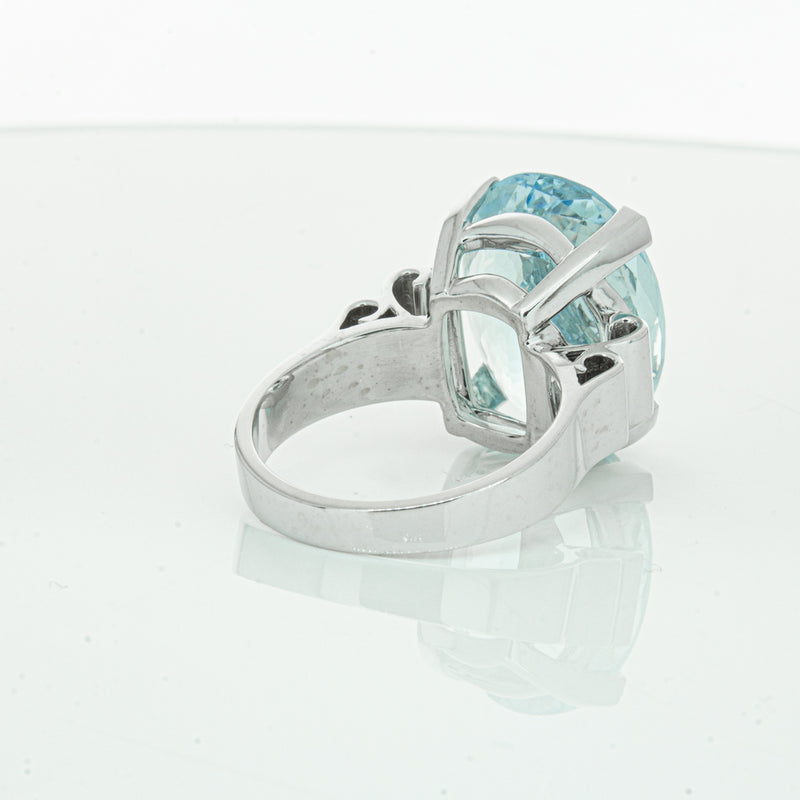 9ct White Gold Aquamarine Ring-Ring-Walker & Hall