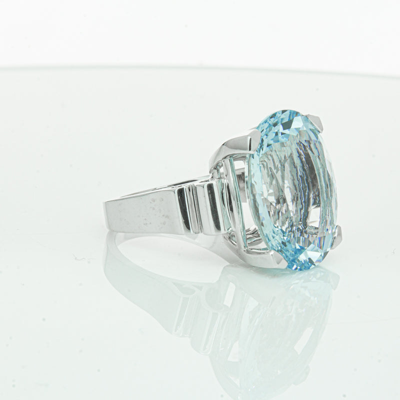 9ct White Gold Aquamarine Ring-Ring-Walker & Hall