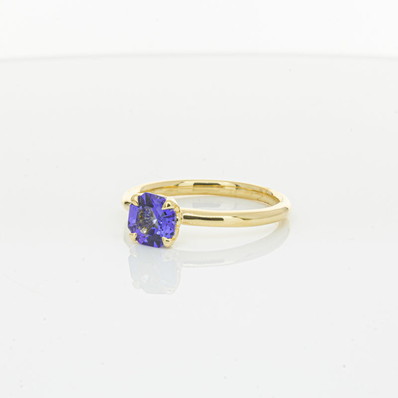 18ct Yellow Gold Tanzanite Mini Octavia Ring-Ring-Walker & Hall