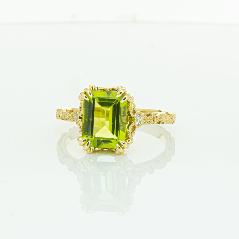 18ct Yellow Gold Peridot & Diamond Romanov Ring-Ring-Walker & Hall