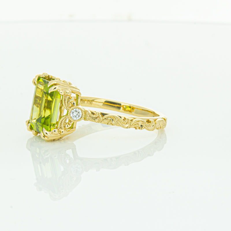 18ct Yellow Gold Peridot & Diamond Romanov Ring-Ring-Walker & Hall