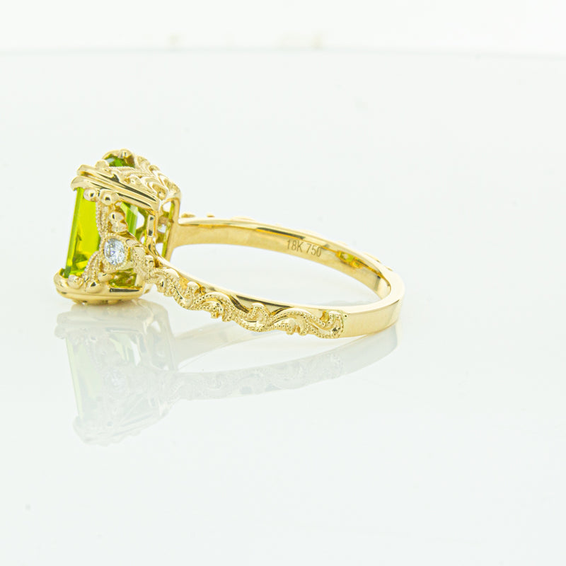 18ct Yellow Gold Peridot & Diamond Romanov Ring-Ring-Walker & Hall
