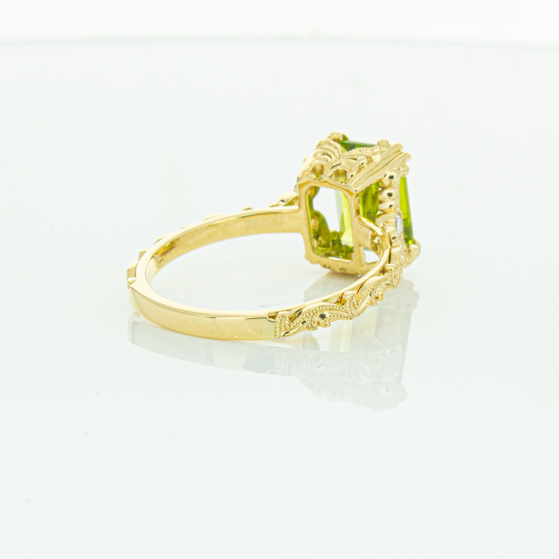 18ct Yellow Gold Peridot & Diamond Romanov Ring-Ring-Walker & Hall