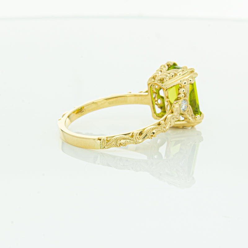 18ct Yellow Gold Peridot & Diamond Romanov Ring-Ring-Walker & Hall