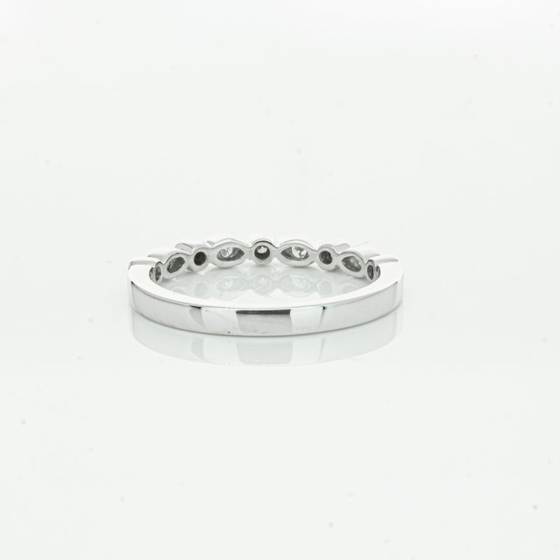 18ct White Gold Diamond Aura Ring-Ring-Walker & Hall