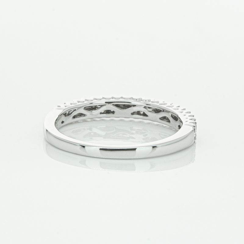 14ct White Gold Diamond Lumiere Band-Ring-Walker & Hall