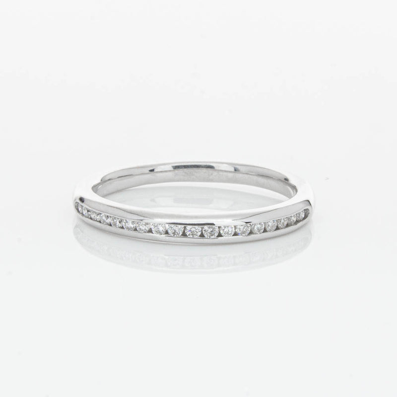 14ct White Gold Diamond Vida Band-Ring-Walker & Hall