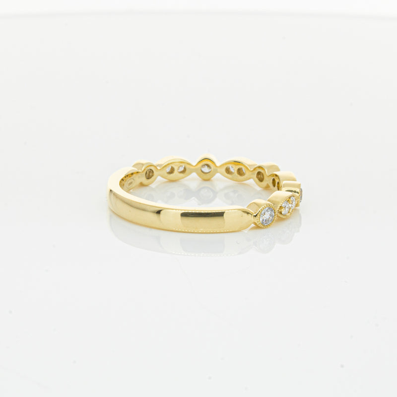 18ct Yellow Gold Diamond Marquise Shaped Band-Ring-Walker & Hall