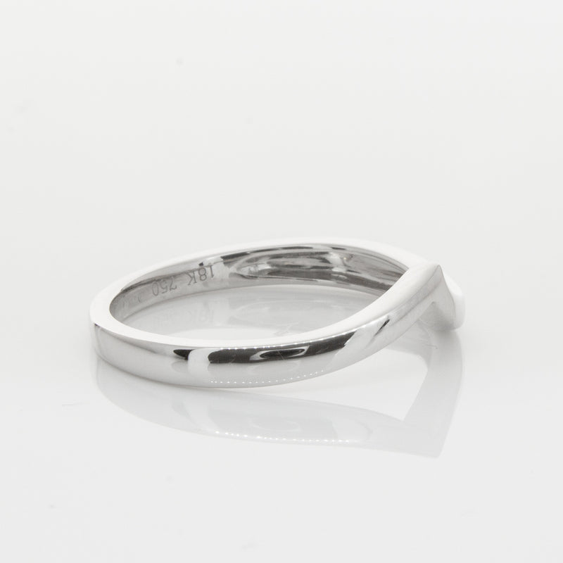 18ct White Gold Fitted Solstice Band-Ring-Walker & Hall