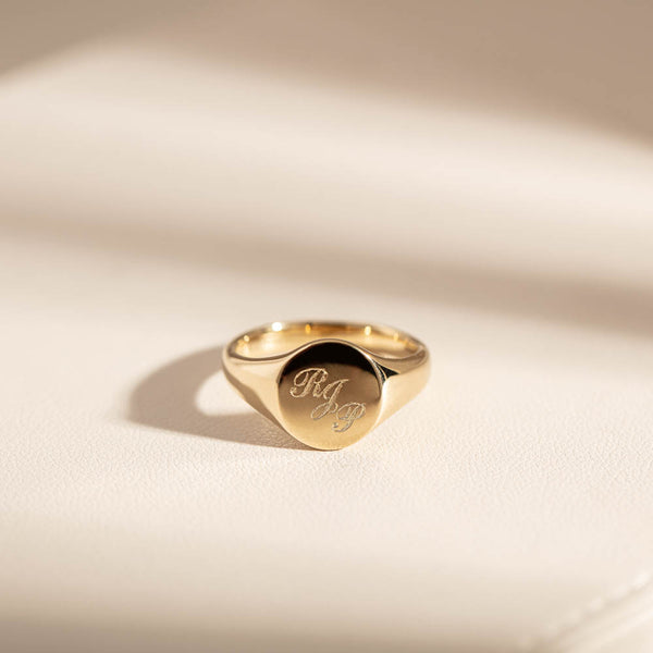 9ct Yellow Gold Classic Signet Ring - Walker & Hall
