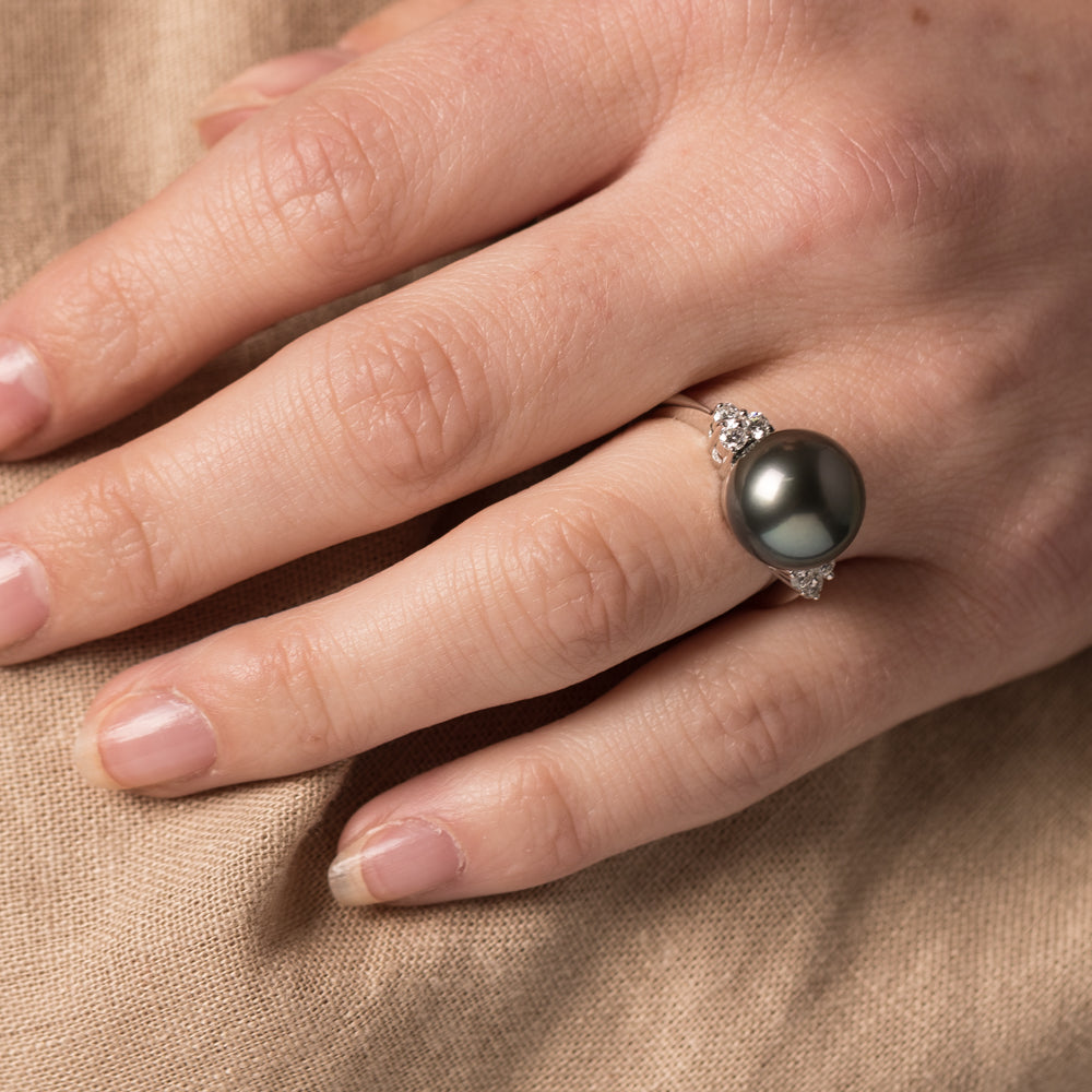 Sterling Silver with Black Saltwater Tahitian Pearl Ring – Sol and Venus