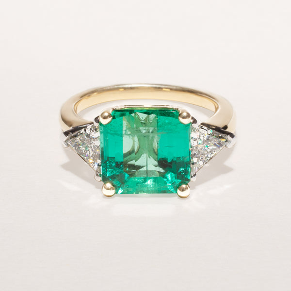 18ct Yellow Gold 3.97ct Emerald & Diamond Ring - Walker & Hall